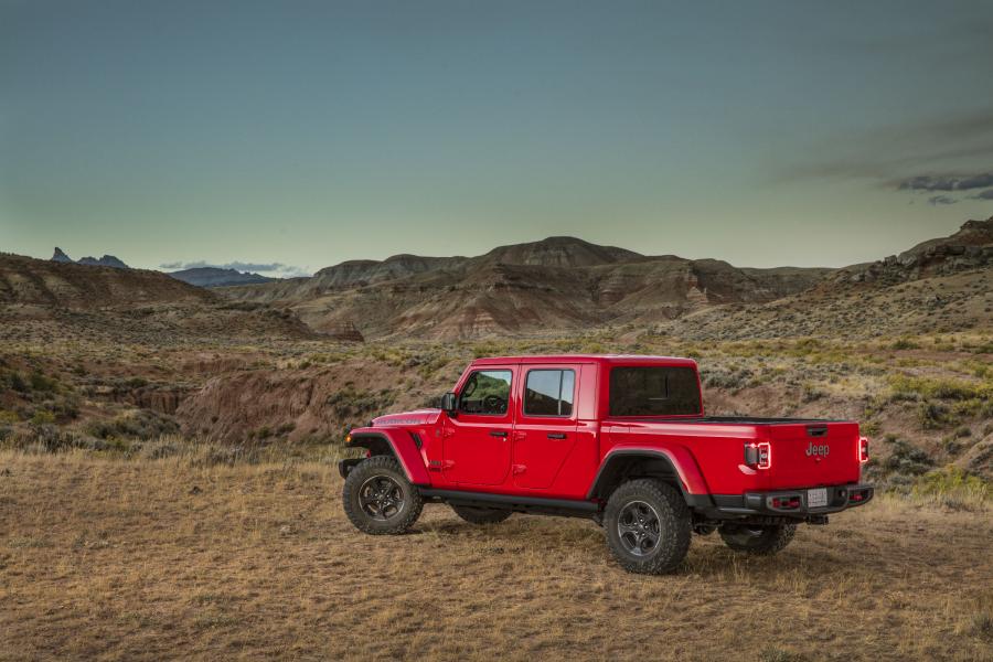  Jeep Gladiator Rubicon (JT) 2019 года  (NA) (фото 2 из 42)